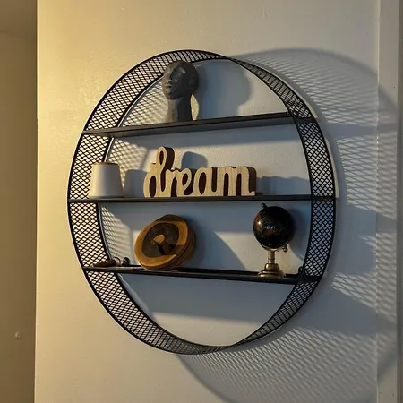 Entire Flat In Downtown Apartment *